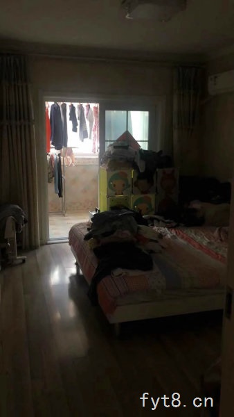 万宇小区 二楼精装修125平81万带储物间 诚心卖 一小学校