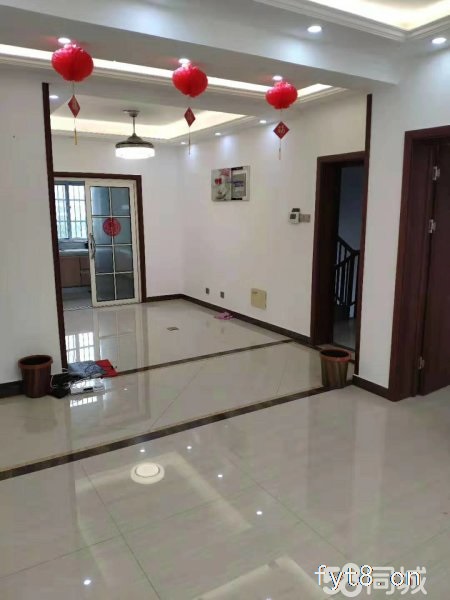 城市花园五楼精装修 诚心出售 看房有钥匙