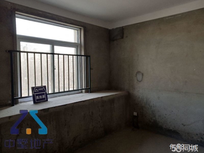 东一小学,大润发,新市医院,高档小区户型采光好,急用钱诚心出